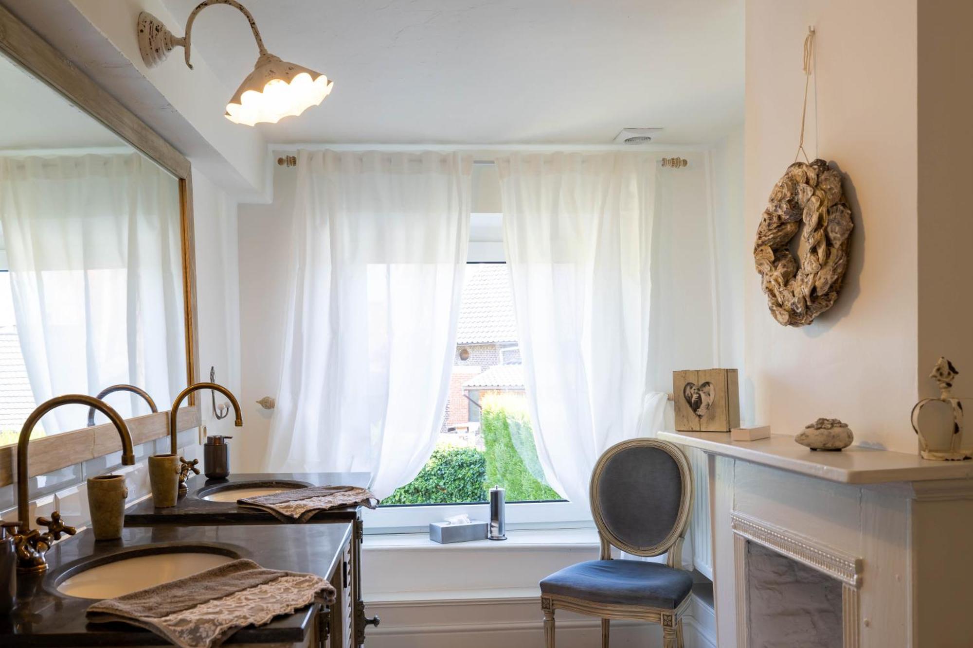 Huis Van Loon Borgloon Ngoại thất bức ảnh